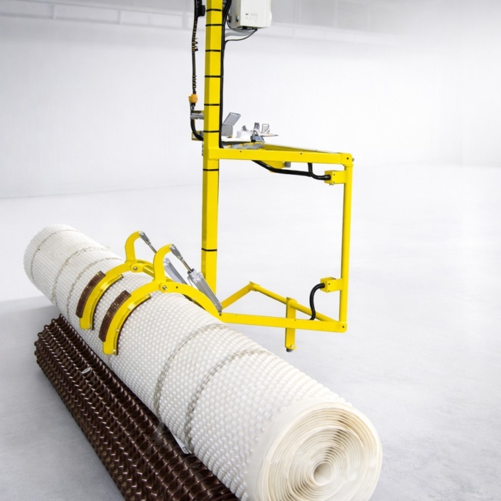 Lastaufnahmemittel mit Außengreifer zum sicheren Greifen und Handling von Rollenmaterial in der industriellen Anwendung